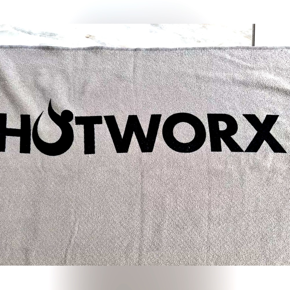Hotworx Non Slip Yoga Towel Gray Gripper Bottom Cloth 29" x 78" Mat Anti Slip